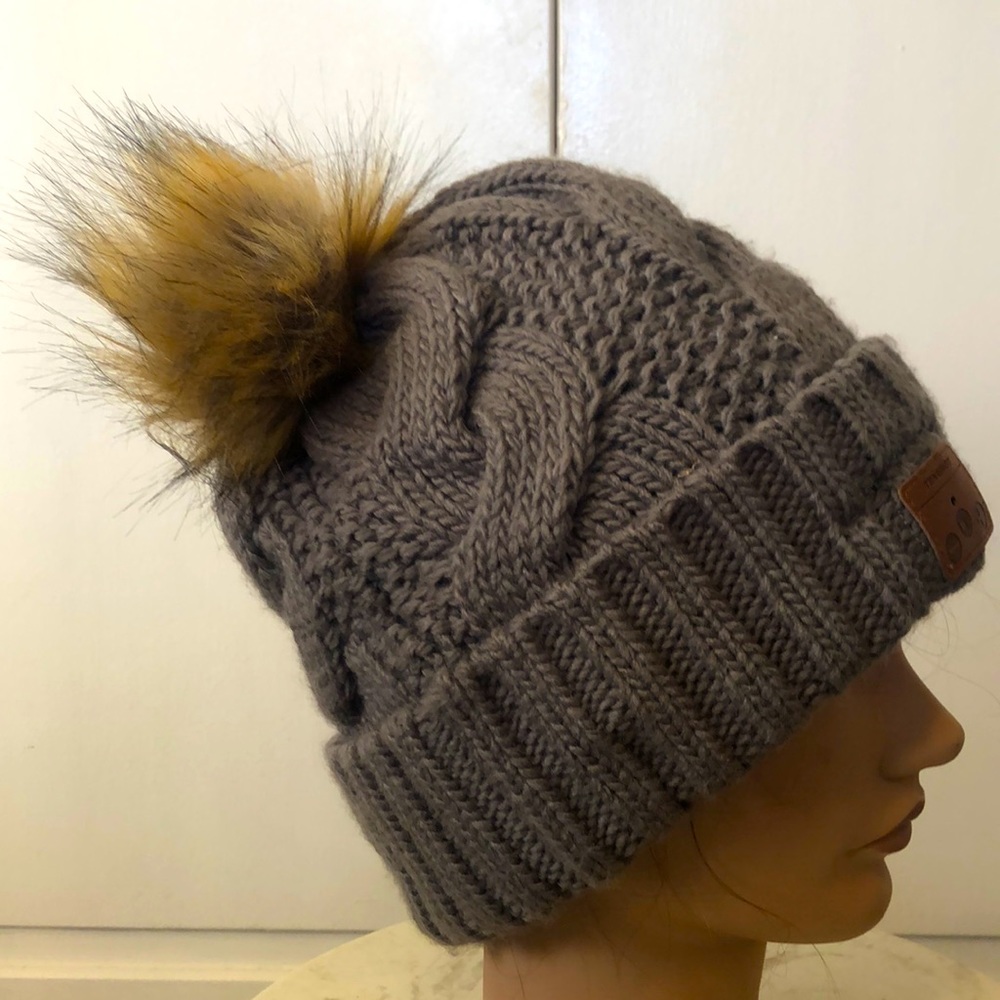 TENERGY Bluetooth warm cable knitted BEANIE